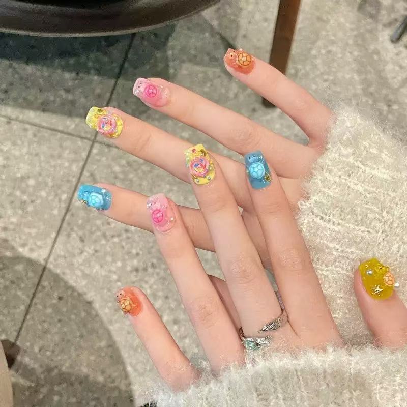 100 Mini Ciondoli in Resina a  - Nail Art recensione e prezzo